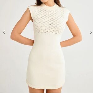 Elegant Cream Sleeveless Sweater Dress